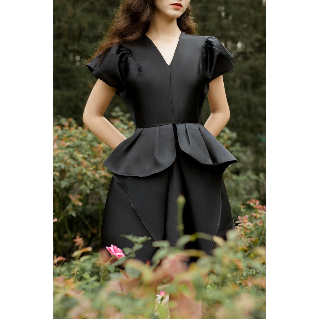 VELLE DESIGN Đầm Melora vải lụa tafta dày dặn , lên from dáng chuẩn