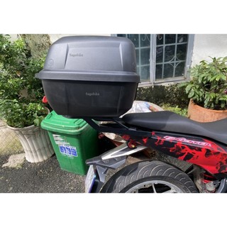 Thùng xe Exciter 150 , thùng Givi E43Gold / E43NTL Gold ốp vàng và baga givi lắp cho Exciter 150, bảo hành 2 năm
