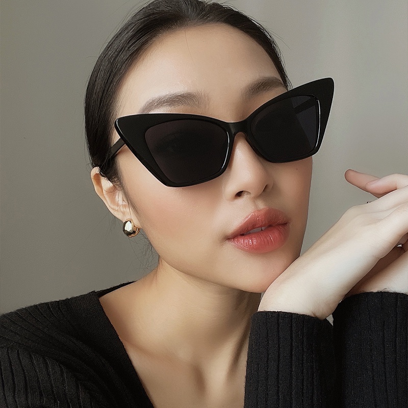 Kính mát Floralpunk Eshay Sunglasses Black Màu đen