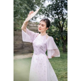 Tiela áo dài và hoa - áo dài ngọc hiên