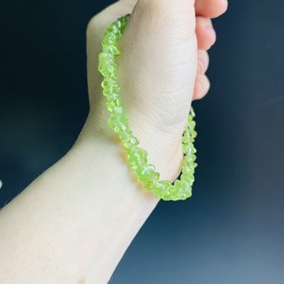 Vòng tay peridot thô màu xanh lá cây Si nhật