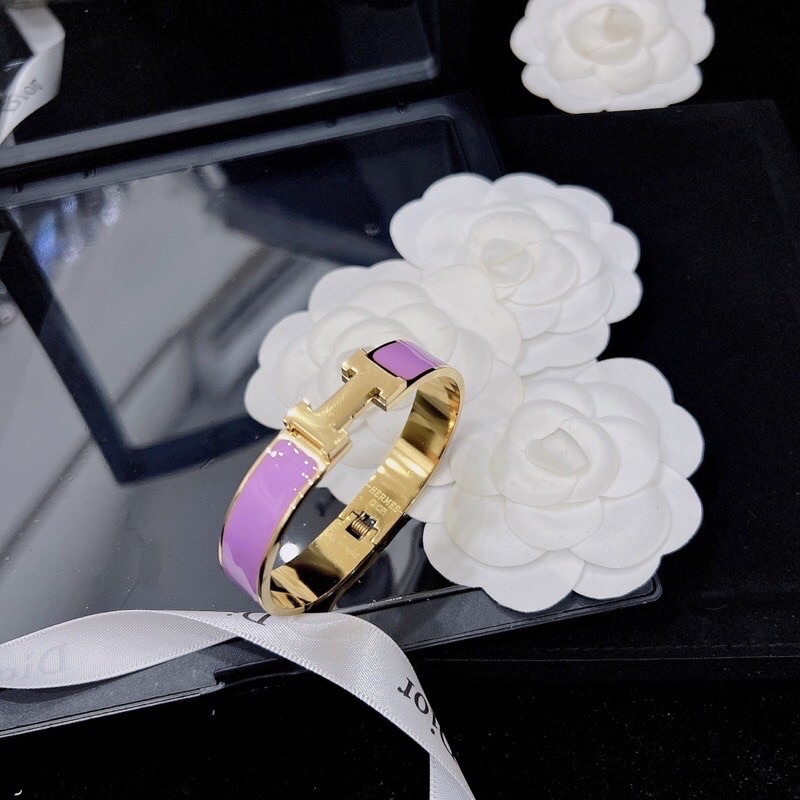 Vòng tay màu tím trendy