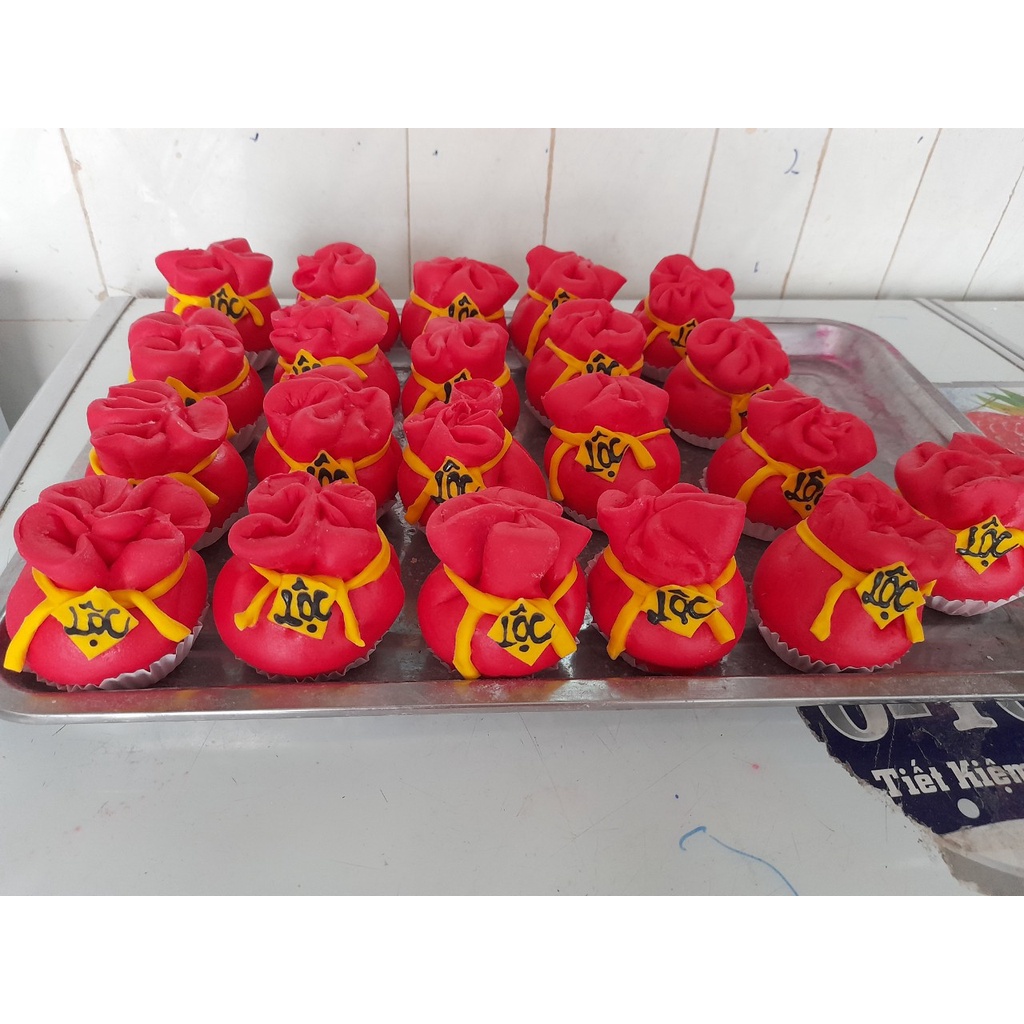 Bánh bao túi tiền vàng, đỏ
