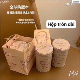 Tuyp kem dưỡng tay
