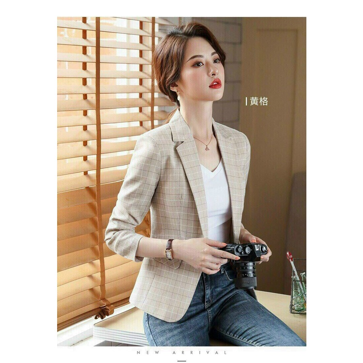 Áo khoác caro cổ vest cài nút trước, vạt ngang