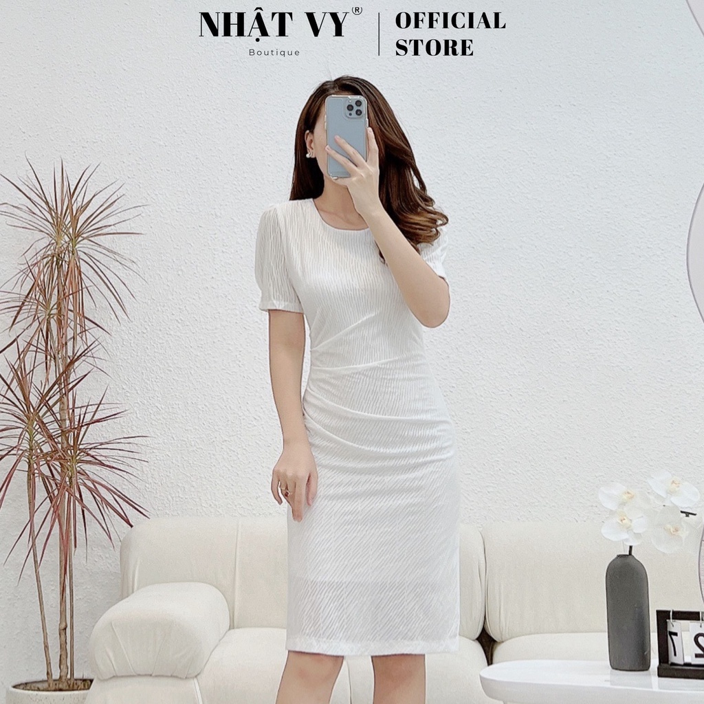 Đầm dự tiệc Nhật Vy tay ngắn cổ tròn cách điệu nhún eo dáng ôm chất thun sọc phù hợp đi chơi dạo phố sang chảnh - D2445
