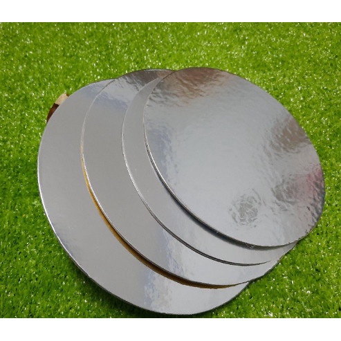 Đế tròn lót bánh kem, bánh sinh nhật, đế ép 2 mặt ( 1 mặt trắng, 1 mặt bạc ) nhiều size khác nhau