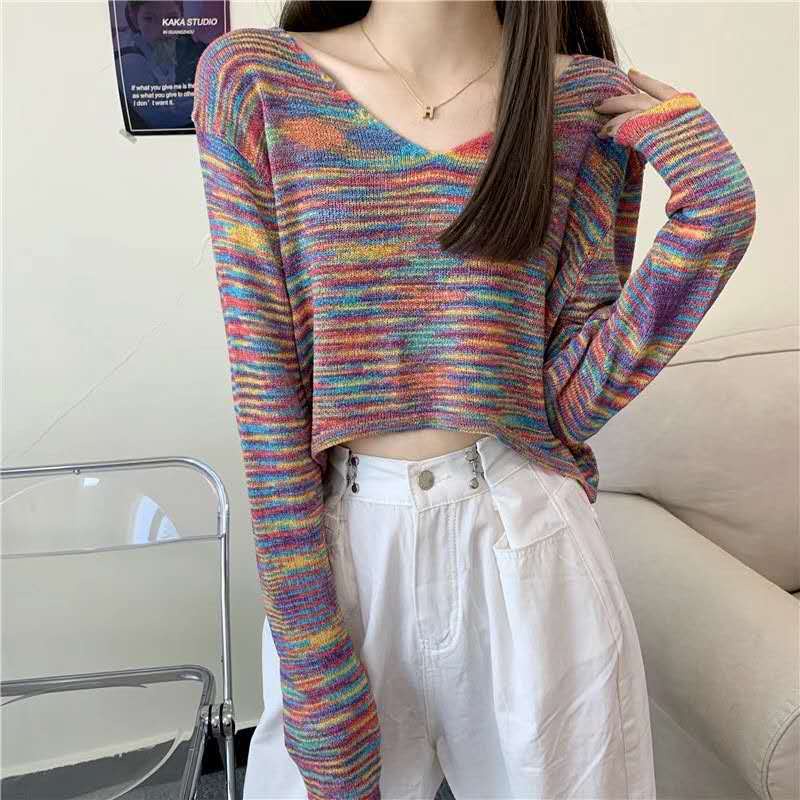 Áo Croptop Dệt Kim Tay Dài Cổ Chữ V Hoạ Tiết Kẻ Sọc Cầu Vồng