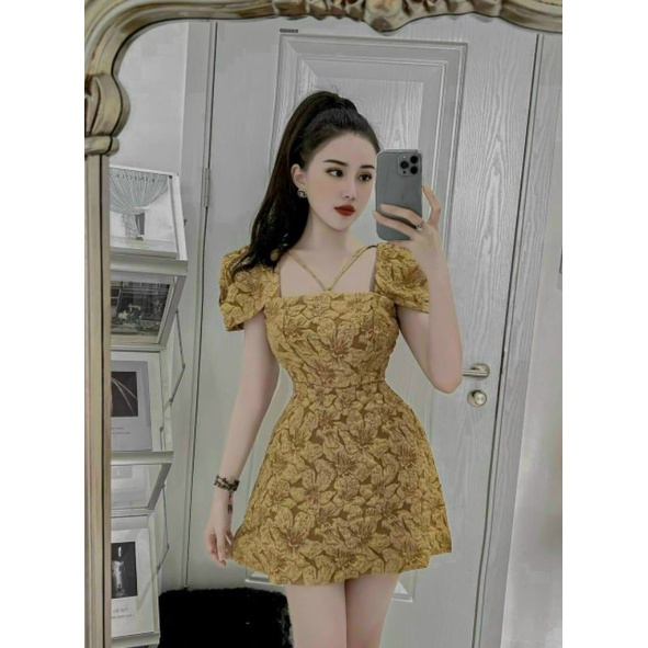 Đầm thời trang nữ dự tiệc chất gấm đầm có mút ngực cổ vuông có dây tay phồng đầm chữ A