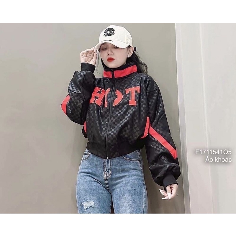 Áo khoác caro xà cừ cổ cao viền màu dài tay sọc màu xéo chữ ngực TT1711