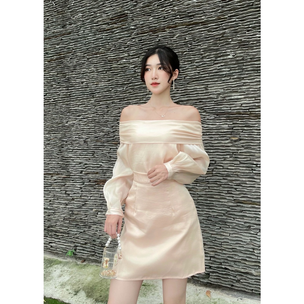 Set áo trễ vai tơ + váy chữ A ngắn thanh lịch | Layla Set| FLIRTME