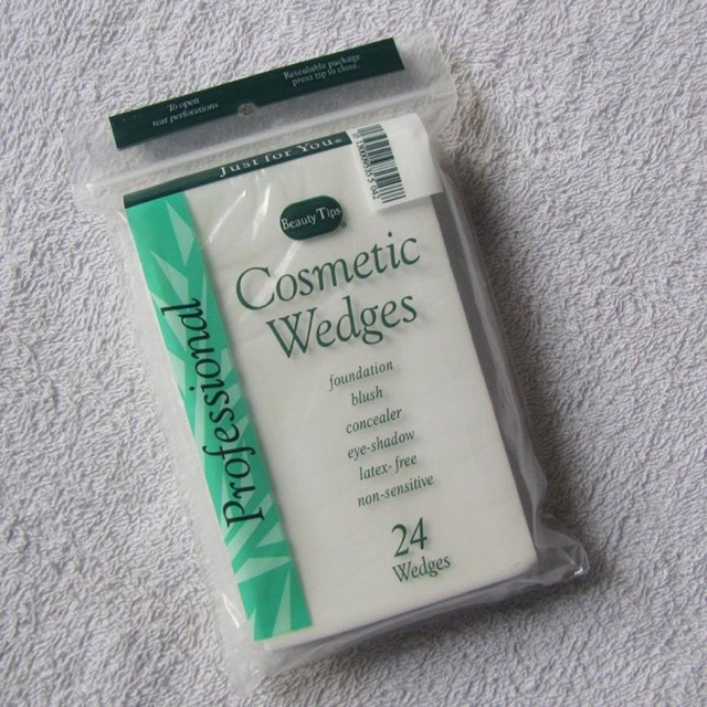 Bông mút tán kem nền 24 miếng Cosmetic wedges - Chip Cosmetic