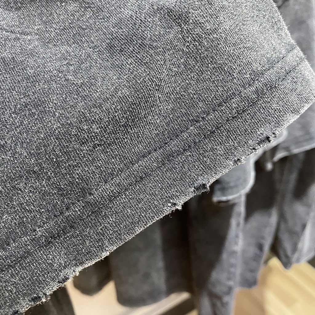 Áo Phông Loang Cổ Tròn Phối STICKER Bản Lớn Phong Cách Trẻ Trung Năng Động