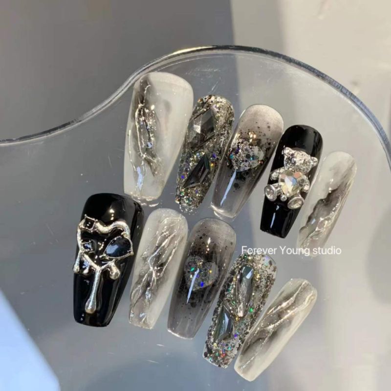 Charm tim đính đá nail-charm tim chảy đá nail cao cấp