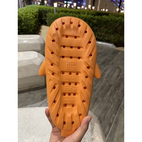 Dép Cá Mập Đế dày 4 CM Phiên Bản Nâng Cấp Hàng Chính Hãng Chedoir Nội địa Trung