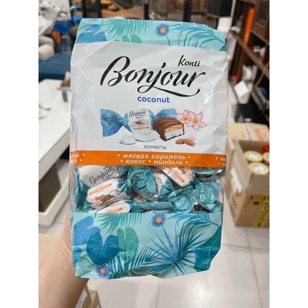 Kẹo Dừa Bonjour của Nga