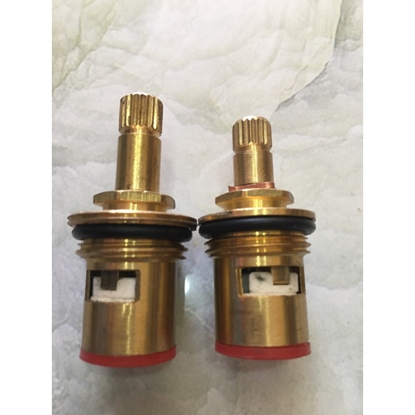 Ruột vòi nước + van vòi nước