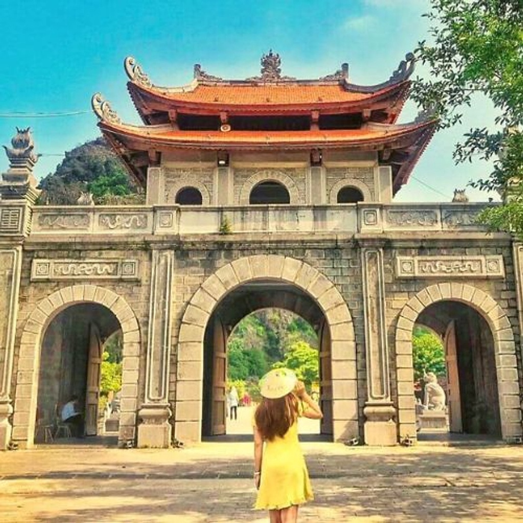 Tour Trọn Gói 1 Ngày Ninh Bình - Hoa Lư - Tam Cốc - Đạp Xe Đạp Ngắm Cảnh (Trọn Gói Xe Đưa Đón từ Hà Nội + Ăn Trưa + Vé T