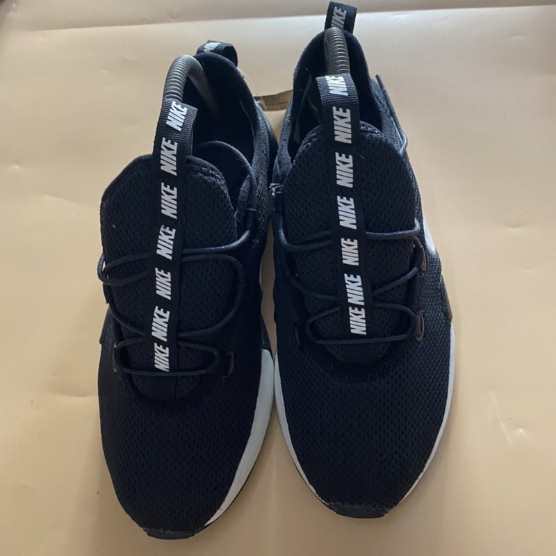 Giày chính hãng đã qua sử dụng