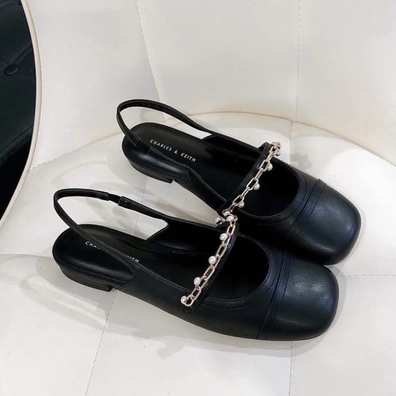 Giày bệt quai xích CNK