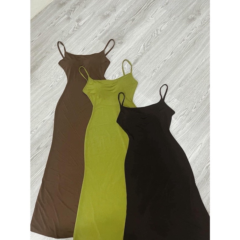 Đầm 2 dây body hở lưng có mút vải thun lạnh dáng dài qua gối