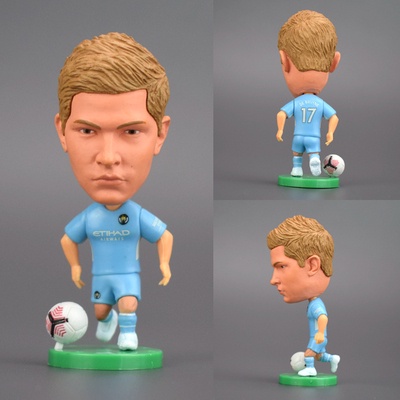 Tượng cầu thủ De Bruyne cử động các khớp
