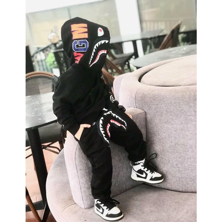 Bộ nỉ hoodie đen Bape có mũ cho bé trai 15-30kg