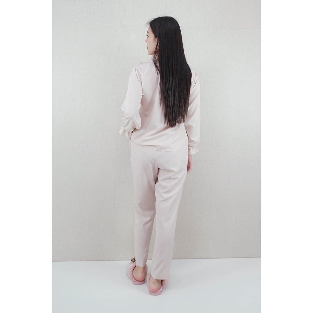 Bộ đồ Pijama nữ Quần dài  tay dài  MÀU KEM ĐẬM CỔ SEN BÈO - vải lụa pháp cao cấp - Cực Kì dễ thương