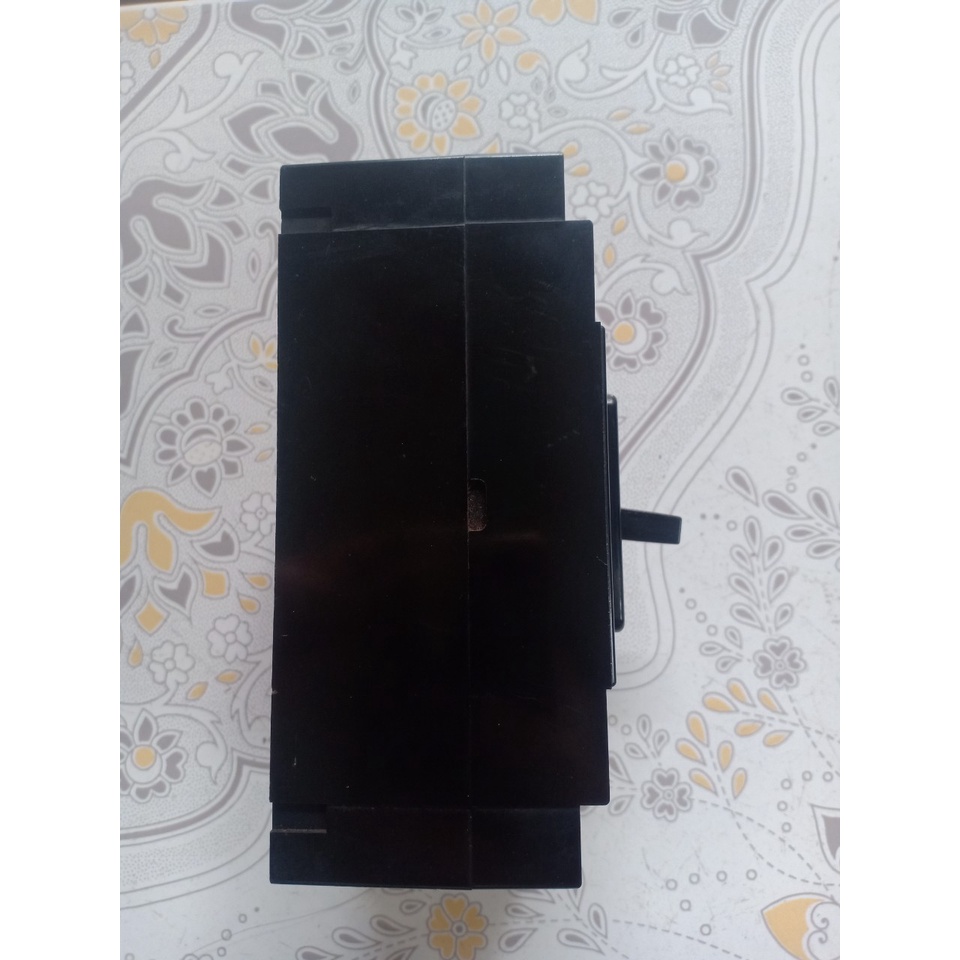 Aptomat, MCCB 3 pha to-50BC 15A bãi nhật