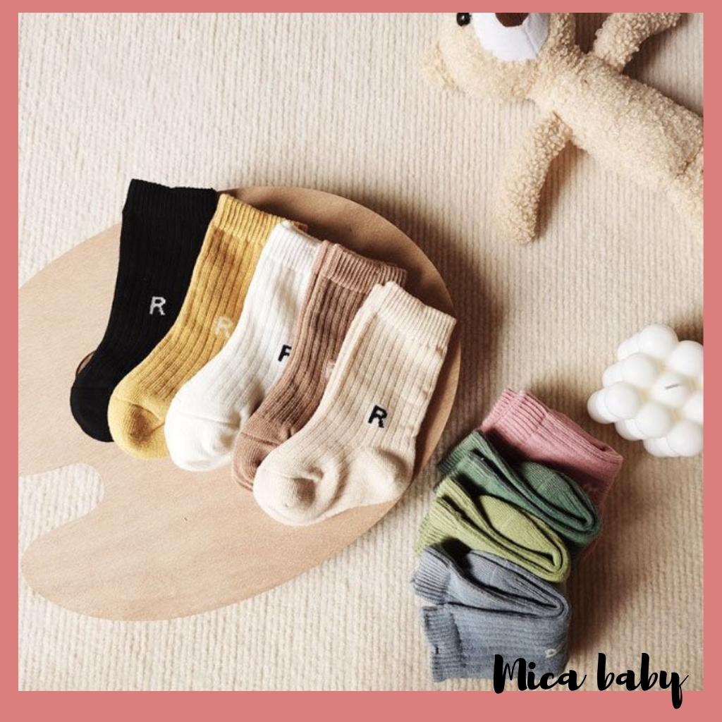Tất vớ cao cổ chất len thêu chữ R phong cách Hàn Quốc đáng yêu cho bé T32 Mica baby