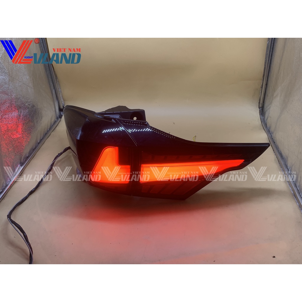 Đèn Hậu Toyota Rush mẫu DK