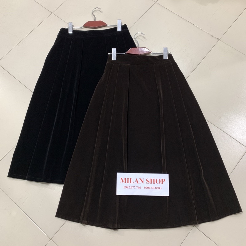 Chân váy nhung dài dáng xoè có 2 túi sườn sang chảnh