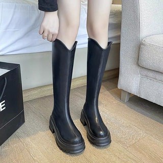 Bốt đùi nữ cổ V hot trend