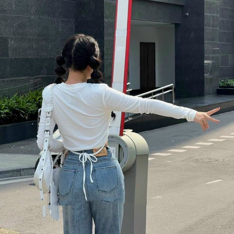 Áo cổ tròn tay dài croptop chất thun gân freesize màu đen/trắng/nude/vàng bò