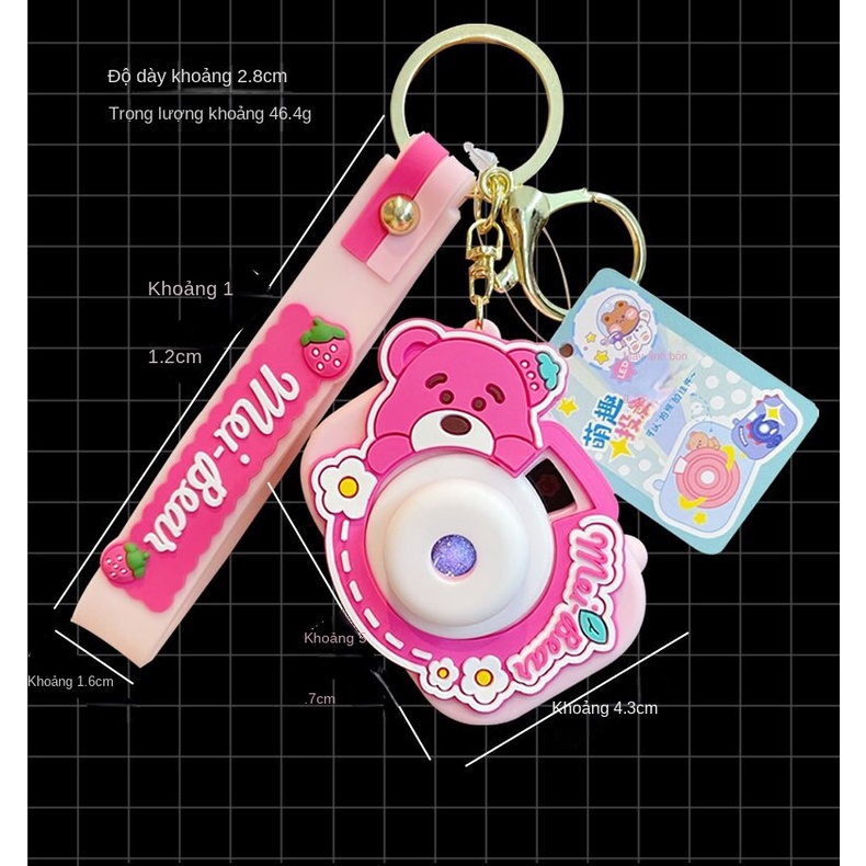 Móc Khóa Hoạt Hình Chú Gấu Và Máy Chiếu Dâu Tây Bằng Epoxy Tinh Tế