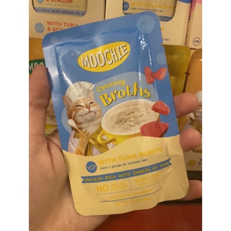 Pate Moochie Creamy Broths dạng thịt & nước xương hầm cho mèo gói 40g