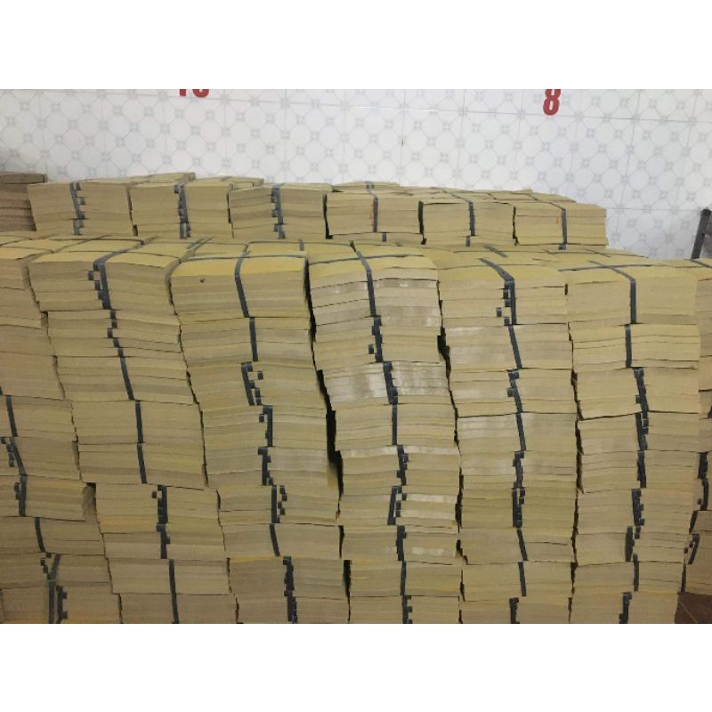 Giấy lót cho chim