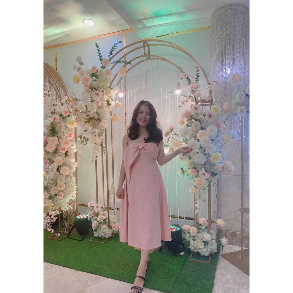 Đầm xoè hồng Tiểu Design phom dài hai dây