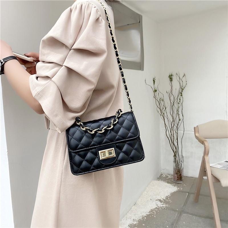 Túi xách nữ xinh xắn . Thiết kế cầm tay và đeo chéo nổi bật