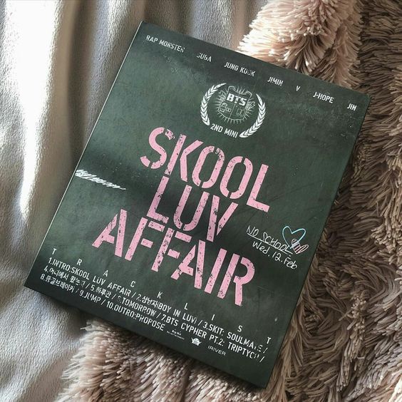 VStore - duyendo97  BTS : SKOOL LUV AFFAIR - HỘP ĐỒ CHƠI BO GÓC