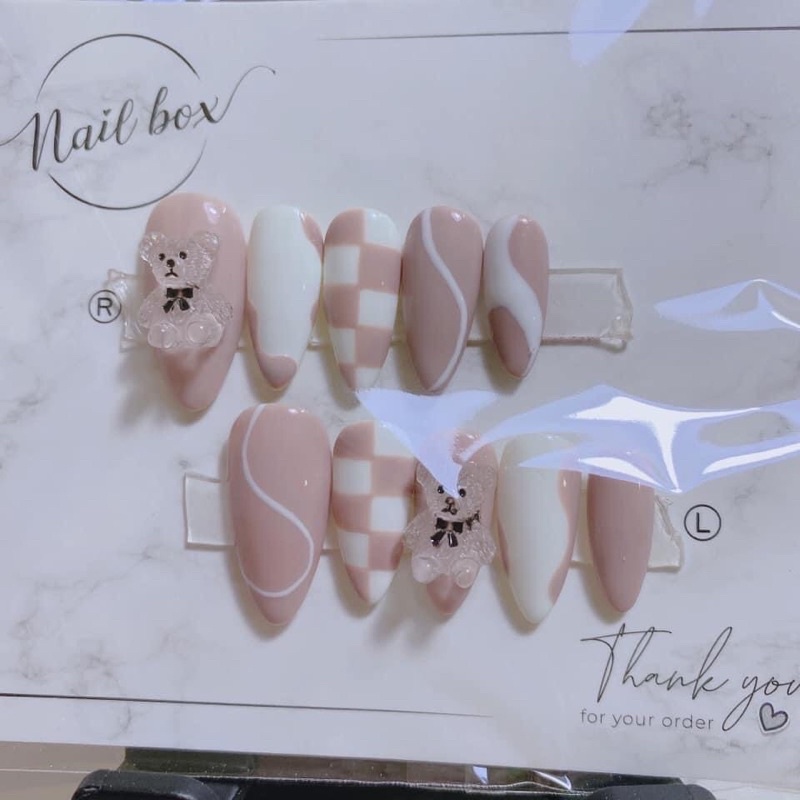 Móng tay giả đính đá thiết kế 10 móng