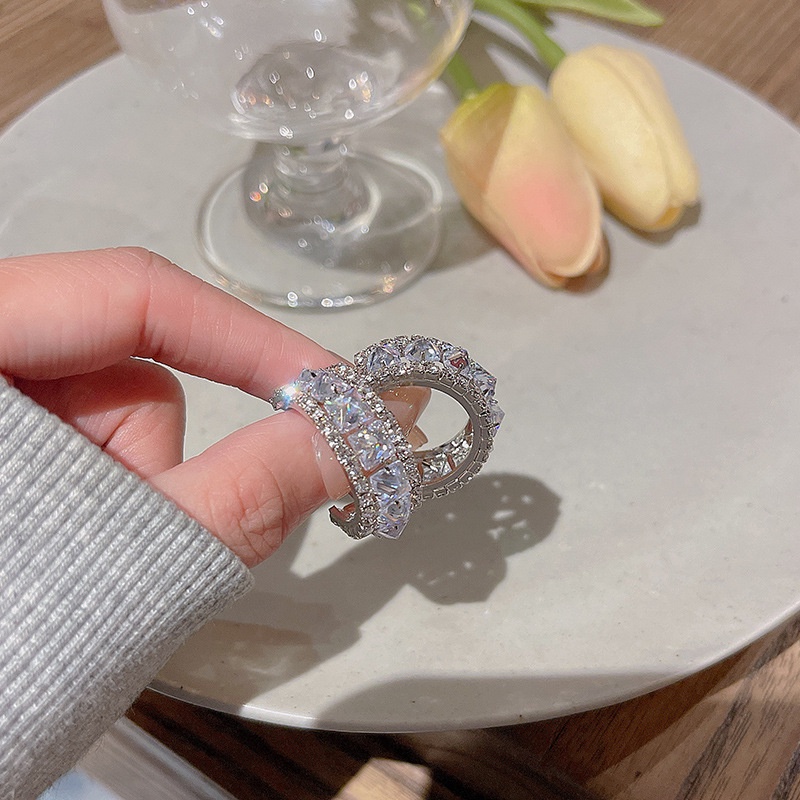 Bông Tai Mạ Bạc 925 Hình Chữ C Đính Đá Zircon Sang Trọng