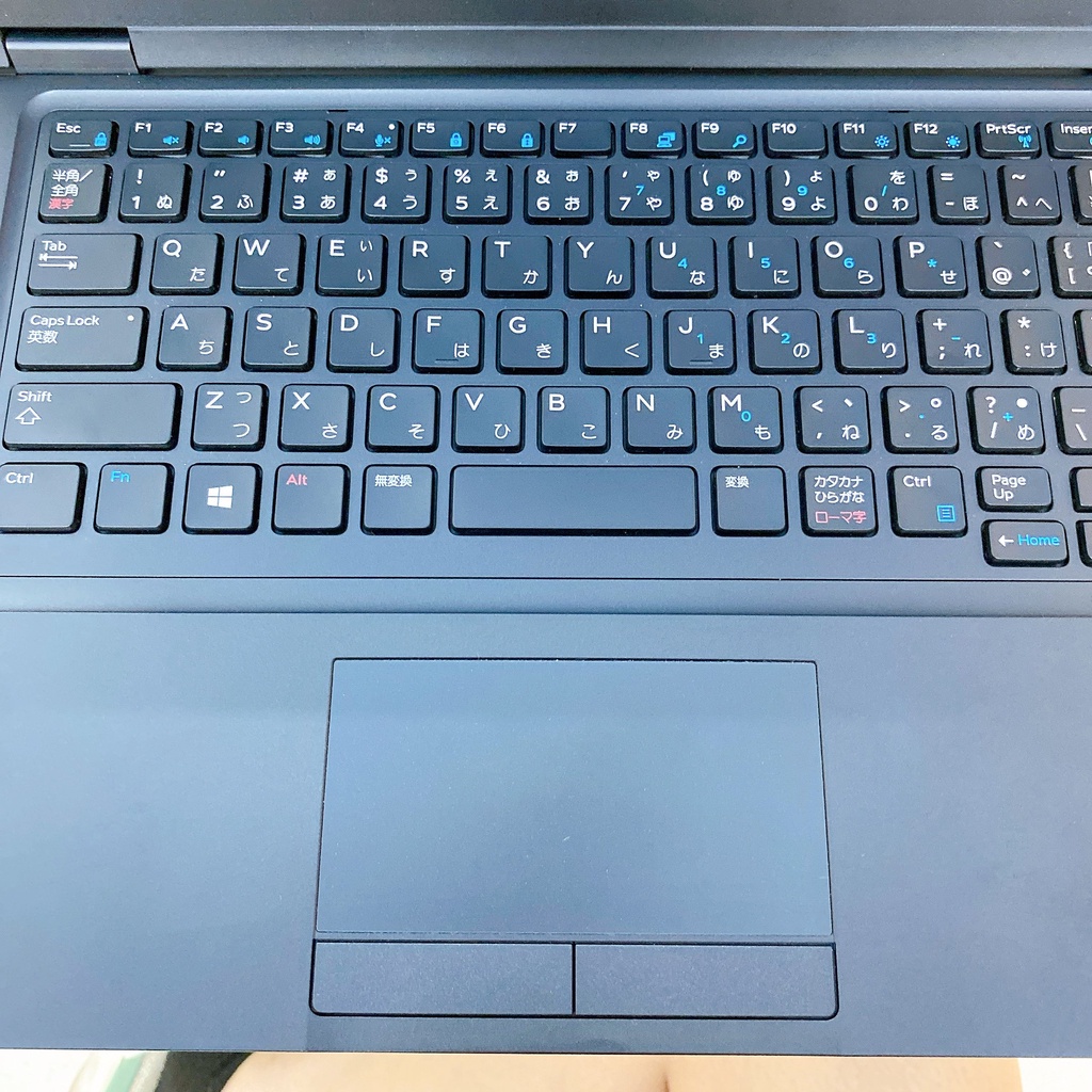 Laptop Dell Latitude 5490 core i5 thế hệ 8 Ram 8GB-Ổ Cứng 256GB SSD-Màn hình 14.inch.Bảo Hành 3-12 tháng.