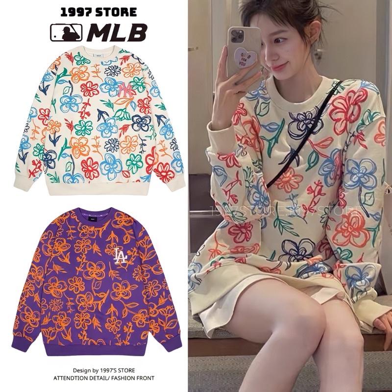 Áo sweater form rộng nam nữ tay dài in hình bông hoa hai màu siêu xinh