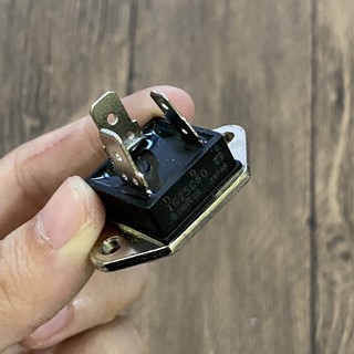 TRIAC 25A 600V tg25