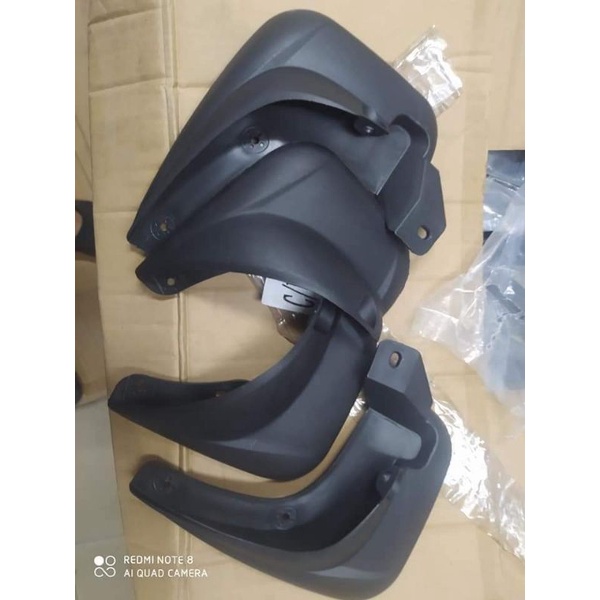 Bộ chắn bùn bánh Getz, Chắn bùn bánh Getz, Chắn bùn Getz - Phụ tùng Getz giá rẻ (giá/1 bộ)