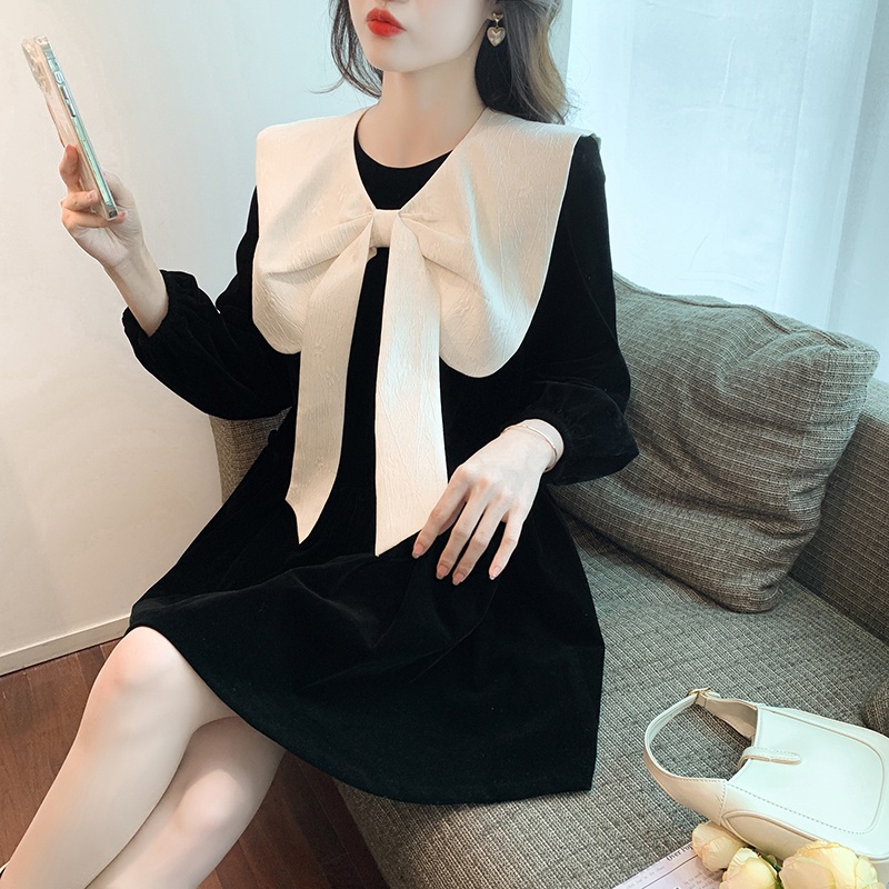 Đầm Nhung Dài Tay Phối Nơ Xinh Xắn Dành Cho Nữ