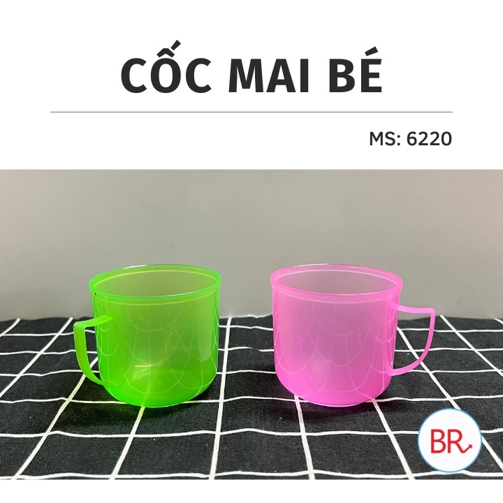 Cốc mai bé có quai cầm Việt Nhật 6220- Cốc nhựa uống nhở nhắn, xinh xắn phù hợp cho các bé 01763