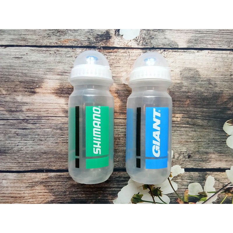 Bình nước xe đạp GIANT trong suốt 600ml