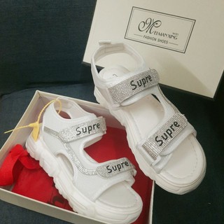 Sandal đế bằng nhẹ , êm lẻ size sale